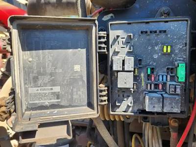Mack Pinnacle Fuse Box