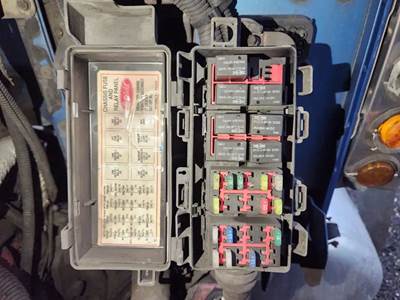 Peterbilt 389 Fuse Box