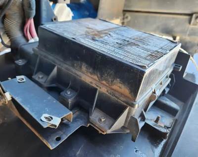 Sterling L7500 Fuse Box