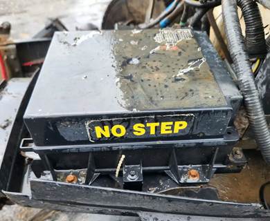 Sterling L9500 Fuse Box