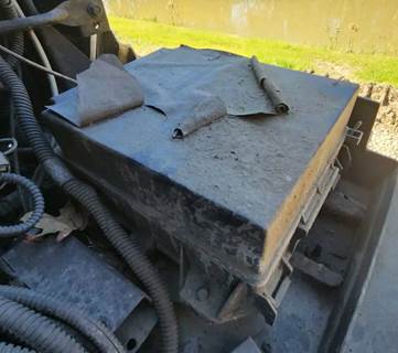 Sterling L9500 Fuse Box