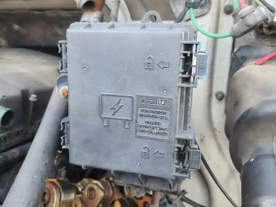 Volvo VNL Fuse Box