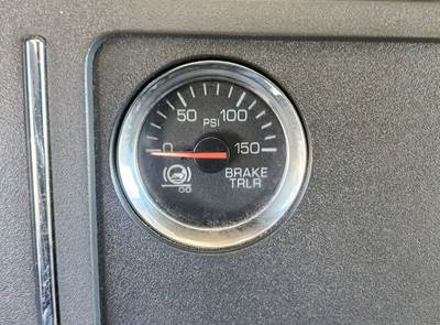 Used 2025 Kenworth T680 Brake Trailer Air Gauge