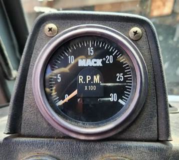 Mack MC688FC Gauge