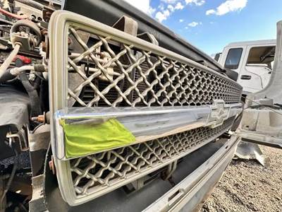 Chevrolet C4500 Grille