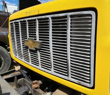 Chevrolet C7500 Grille