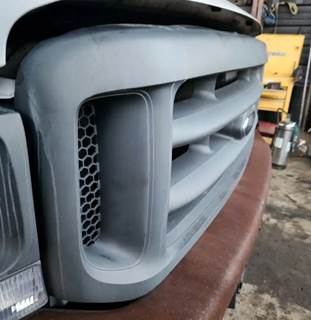 Ford F-550 Grille