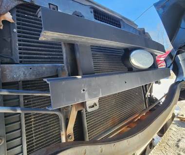 Ford F-750 Grille