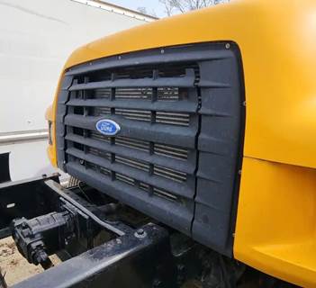Ford F-800 Grille for a 1995 Ford F800