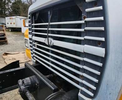 Ford LN8000 Grille