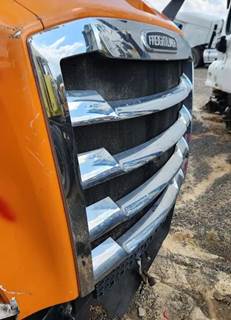 Freightliner Cascadia 116 Grille for a 2019 Freightliner Cascadia 116 Day Cab