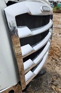 Freightliner Cascadia 126 Grille