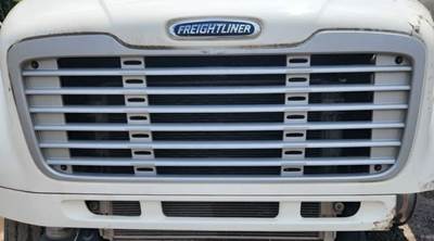 Freightliner M2 106 Grille