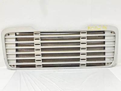 Freightliner M2 106 Grille
