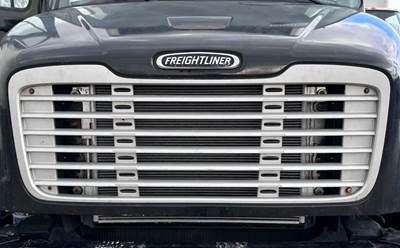 Freightliner M2 106 Grille
