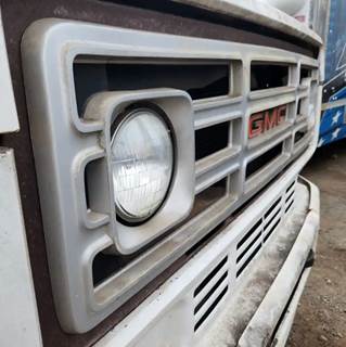 GMC C7000 Grille