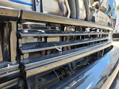 Used 1998 GMC T7500 Black Plastic Grille