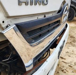 Hino 155 Grille