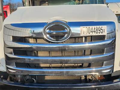 Hino 268 Grille