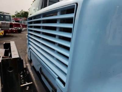 International 4900 Grille