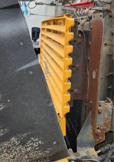 International 4900 Grille