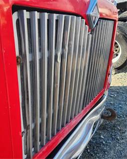 International 9200i Grille