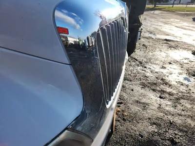 International DuraStar 4300 Grille