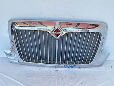 International DuraStar 4300 Grille
