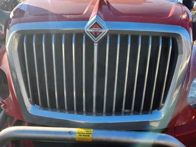 International LT625 Grille