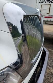International MV607 Grille