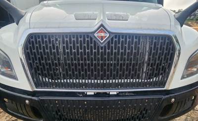 International MV607 Grille