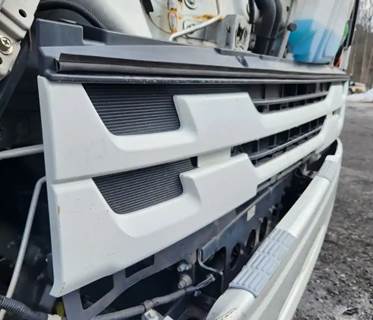 Isuzu FTR Grille