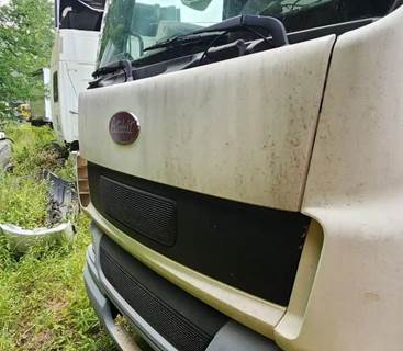 Kenworth K300 Grille