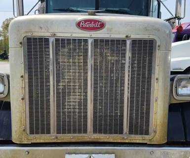 Peterbilt 357 Grille