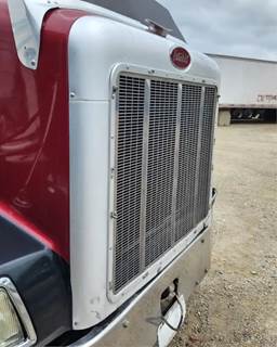 Used 2004 Peterbilt 385 Silver Aluminum Grille 48" x 38"