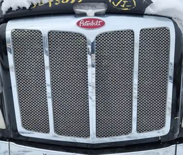 Peterbilt 579 Grille
