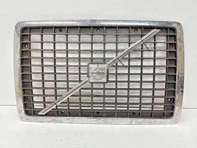 Volvo VNL Grille