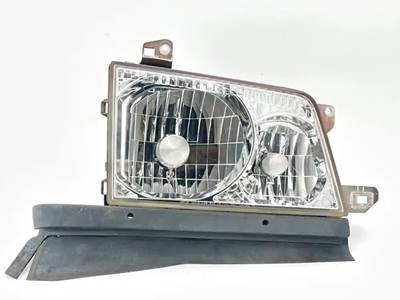 Ford Low Cab Forward (LCF) Headlight Assembly for a 2007 Ford LOW CAB FORWARD