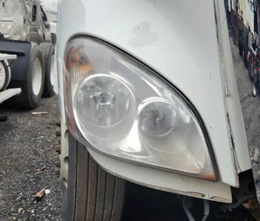 Freightliner Cascadia 113 Headlight Assembly