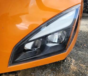 Freightliner Cascadia 116 Headlight Assembly for a 2019 Freightliner Cascadia 116 Day Cab