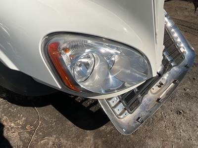 Freightliner Cascadia 125 Headlight Assembly