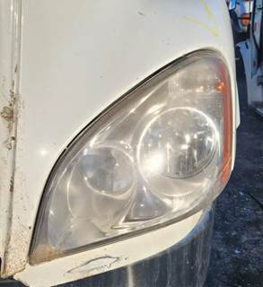 Freightliner Cascadia 125 Headlight Assembly