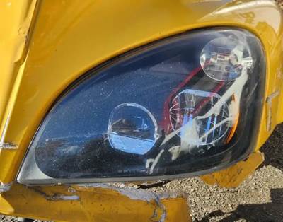 Freightliner Cascadia 125 Headlight Assembly
