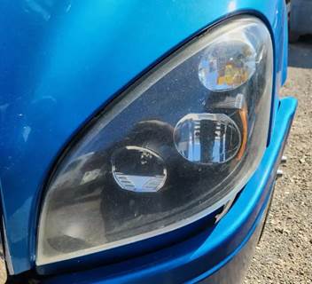 Freightliner Cascadia 125 Headlight Assembly