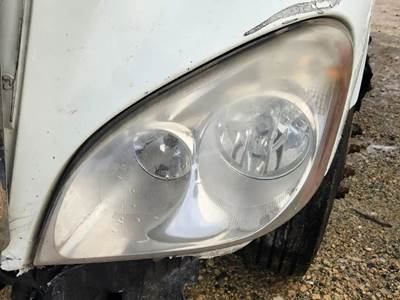 Freightliner Cascadia 125 Headlight Assembly