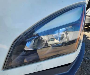 Freightliner Cascadia 126 Headlight Assembly