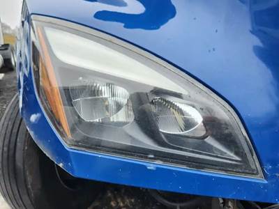 Freightliner Cascadia 126 Headlight Assembly