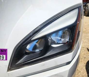Freightliner Cascadia 126 Headlight Assembly