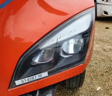 Freightliner Cascadia 126 Headlight Assembly