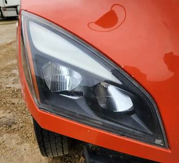 Freightliner Cascadia 126 Headlight Assembly